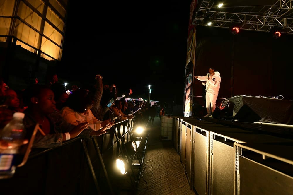 Artists Performances 98